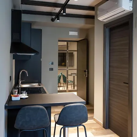 Urbane 44 Neapol