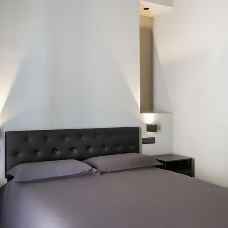 Urbane 44 Penzion Neapol