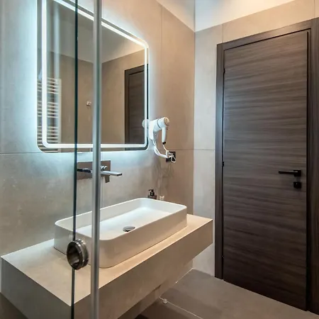 Urbane 44 Neapol