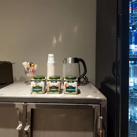 Urbane 44 Neapol
