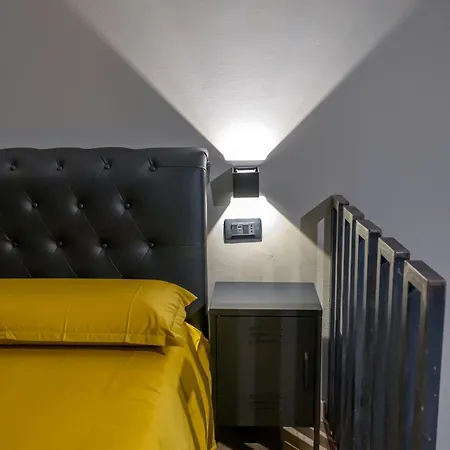 Urbane 44 Penzion Neapol