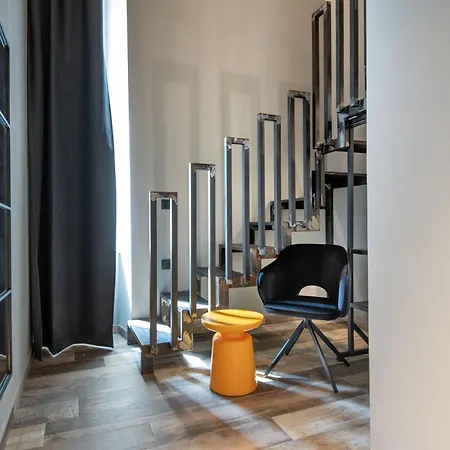 Urbane 44 Penzion Neapol